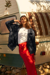ropa hecha con materiales naturales